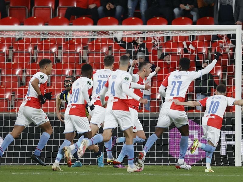 Slavia odcestovala do Lince pro postup do čtvrtfinále Konferenční ligy