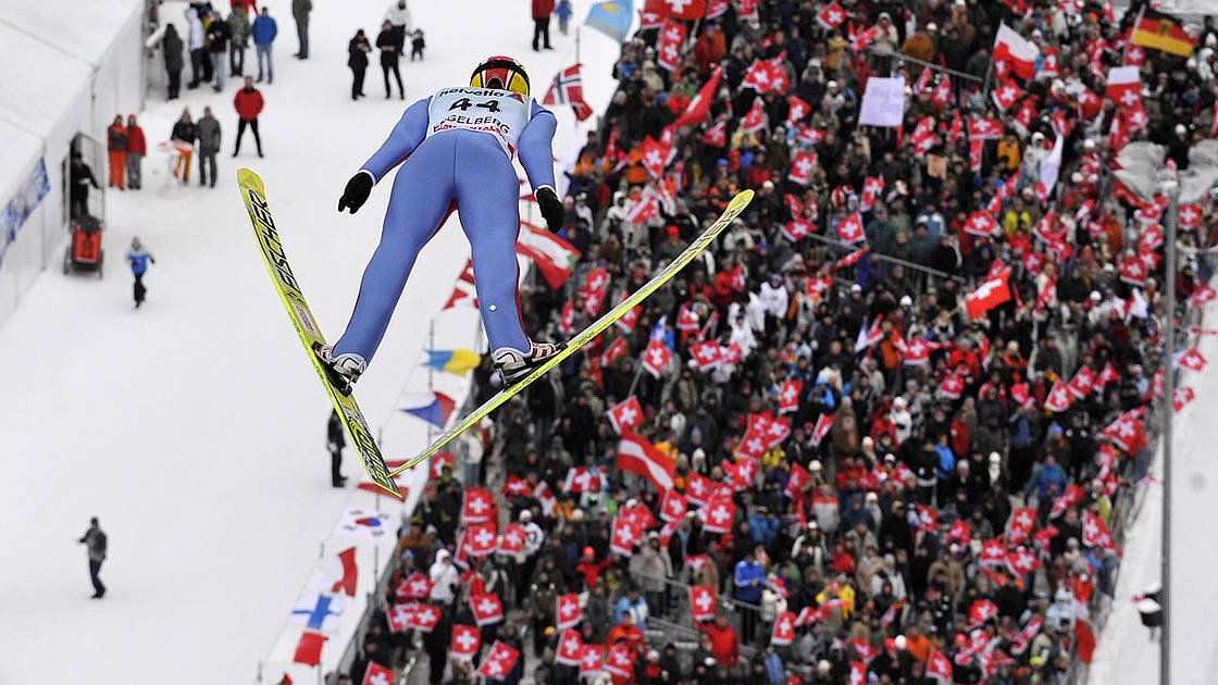 SP ve skocích na lyžích 2021/22: Engelberg - informace a program