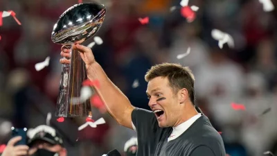 Super Bowl LV 2021: informace, výsledky, live stream. Vítězem 55. Super Bowlu se stala domácí Tampa Bay Buccaneers v čele s Tomem Bradym.