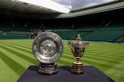 Padlo konečné rozhodnutí. Wimbledon bude bez Medveděva a spol.