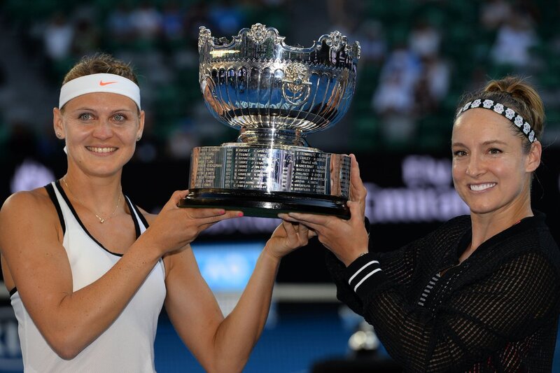 Šafářová s Mattek triumfují na Australian Open